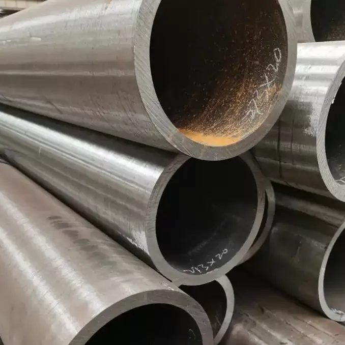 Apa Ndadekake Diameter Gedhe Hot Rolled Seamless Steel Pipe Pilihan Paling Utama kanggo Aplikasi Industri Tekanan Dhuwur lan Tugas Berat