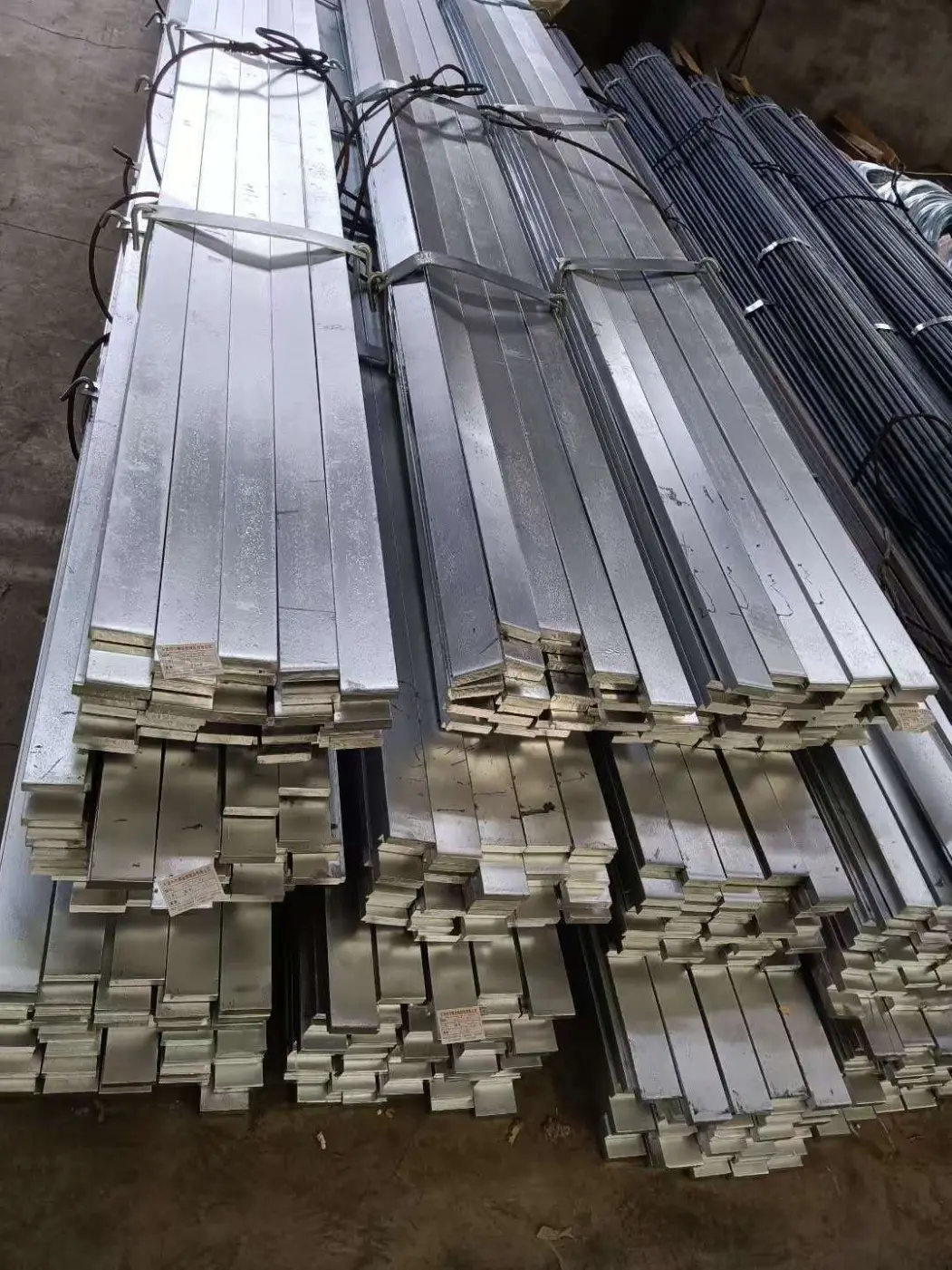 Hot-Dip Galvanis Flat Steel